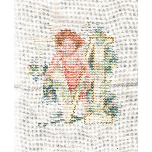 Kit De Broderie Au Point De Croix : Lettre M Avec Ange , Presque Terminé