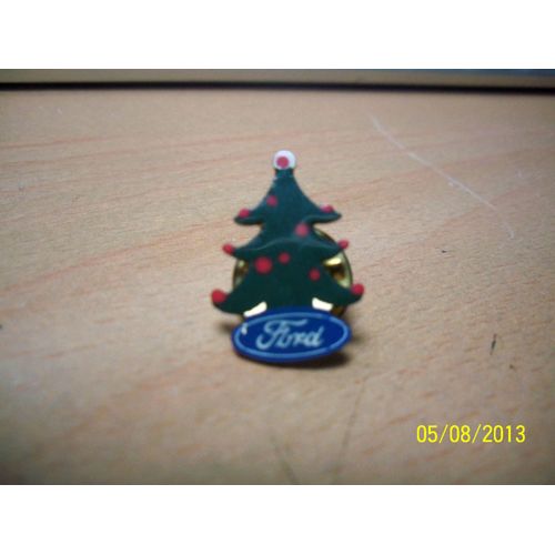 Pin's De La Marque Ford Theme Sapin De Noel