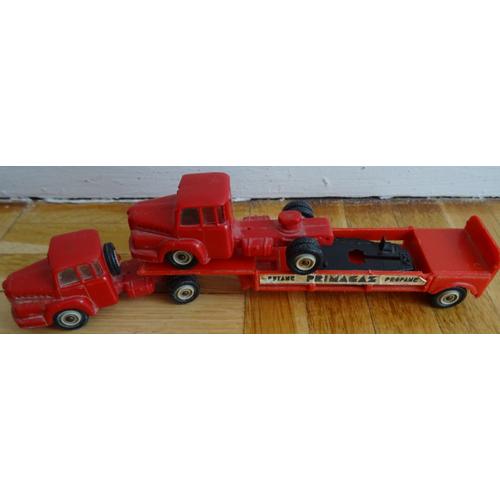 Camion Unic Avec Remorque Primagaz Marque Norev Des Années 70 Échelle 1/86