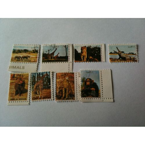Lot De 8 Timbres Animaux Sauvage Umm Al Qiwain
