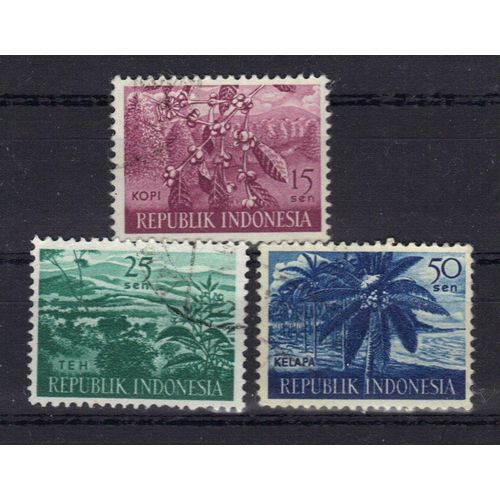Indonesie 1960 : Cultures Diverses : Caféiers / Arbres À Thé / Cocotiers - Série De 3 Timbres Oblitérés
