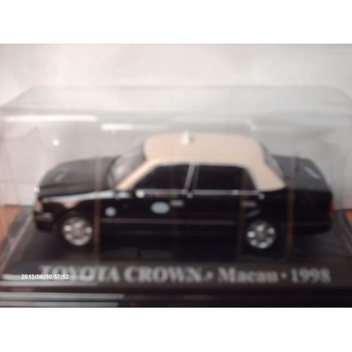 Toyota  Crown   //  Taxi  //  Macau   1998-Altaya