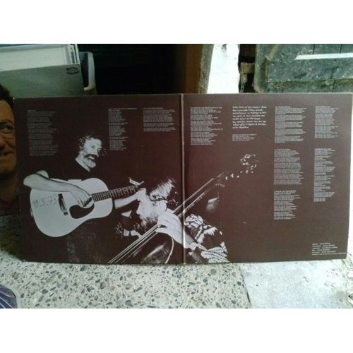 Disque Vinyle 33t Il Y Avait Un Jardin / Je Ne Sais Pas Ou Tu Commences / J'ai Vu Des Rois Servilles / L'homme Au Coeur Blesse / Marche De Sacco Et Vanzetti / Margot / Grand Pere / Ou ...