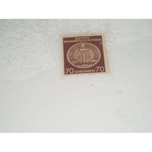 Timbre Allemand/Rda De 70 , Emblème De La Rda.