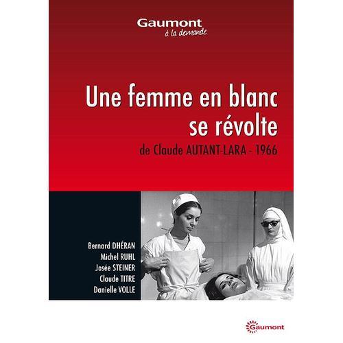 Une Femme En Blanc Se Révolte