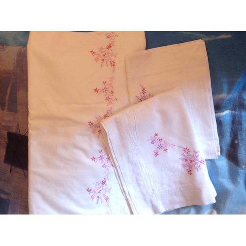 Drap Plat Et Deux Taies Oreillers