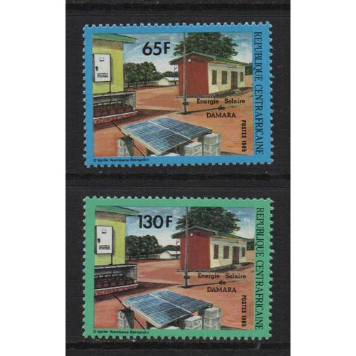 République Centrafricaine, Timbres-Poste Y & T N° 688 Et 689, 1985 - Utilisation De L' Énergie Solaire