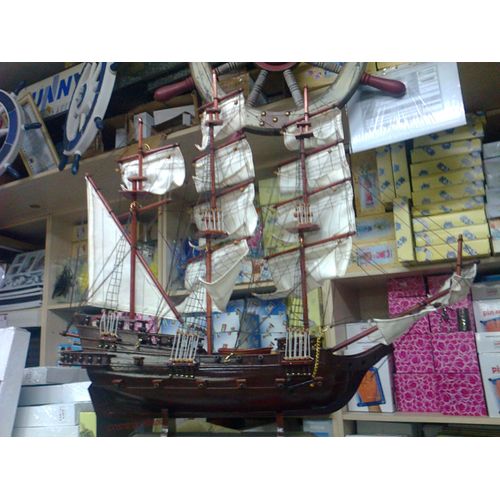 Superbe Maquette De Bateau Ancien