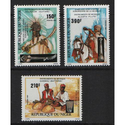 République Du Niger, Timbres-Poste Y & T N° 701 À 703, 1985 - Année Européenne De La Musique, Instruments De Musique