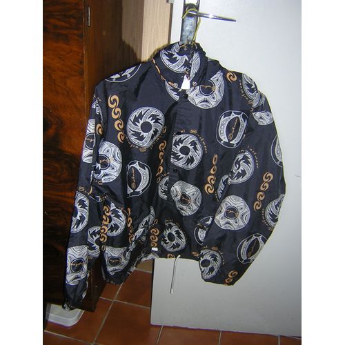 Coupe-Vent À Capuche Taille 12 Ans.