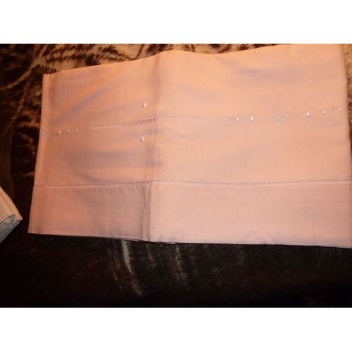 Drap Ancien Brodé Et Ajouré Rose 2 Personnes