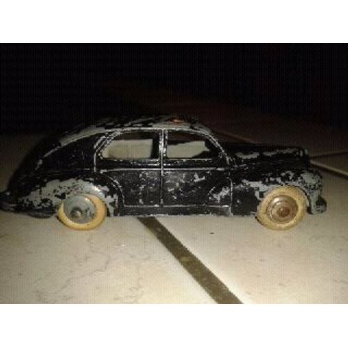 Voiture Dinky Toy 1/43 De La Peugeot 203-Dinky Toys