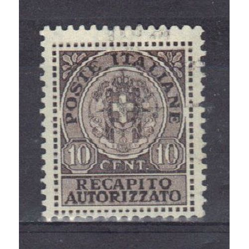 Italie 1930 : Armoiries - Timbre 10 C. Brun Oblitéré