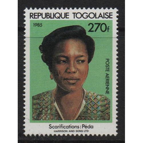 République Togolaise, Timbre-Poste Aérienne Y & T N° 553, 1985 - Scarifications Rituelles Des Ethnies, Péda