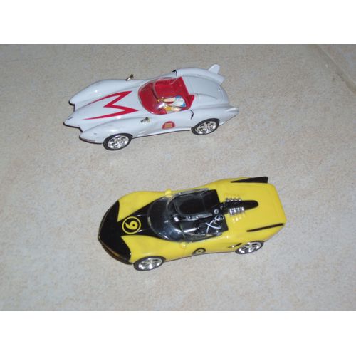 2  Voitures  De  Courses  Pour  Circuit  Carrera