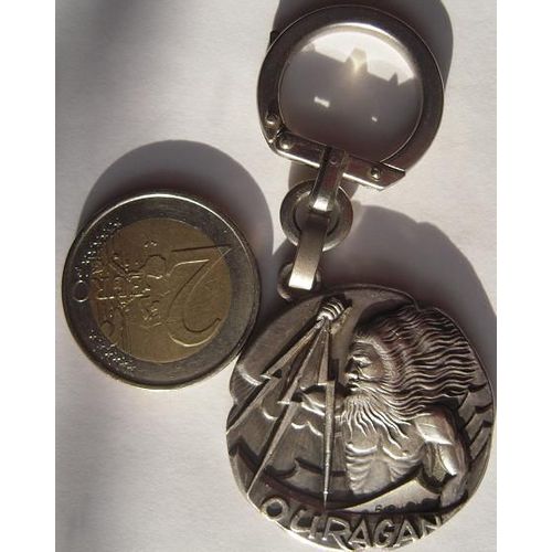 Porte Clés Du Bâtiment "Ouragan"