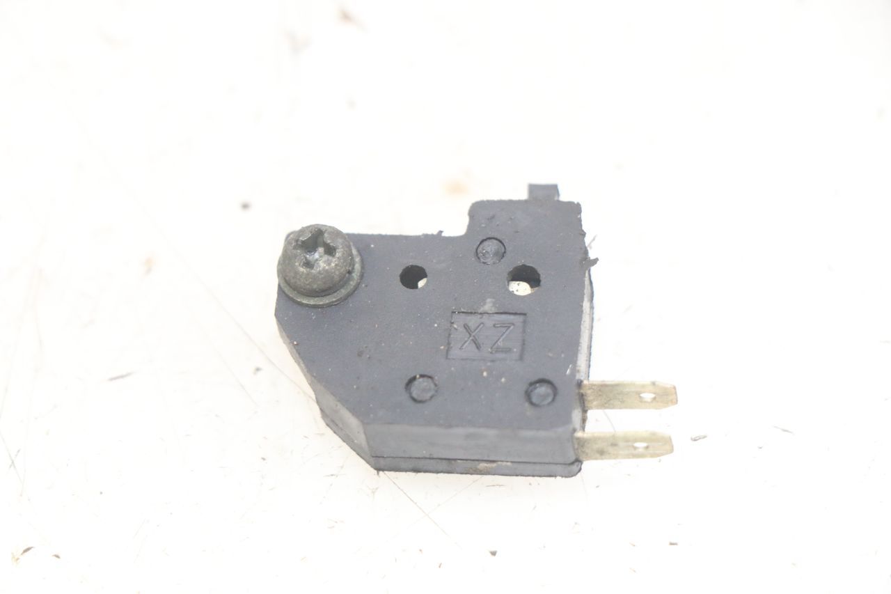 ®️ CONTACTEUR FEU STOP DROIT PEUGEOT TWEET 4T 50 2010 - 2014