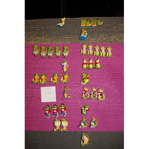 Lot N°19 Composé De 36 Figurines Kinder Crocodile