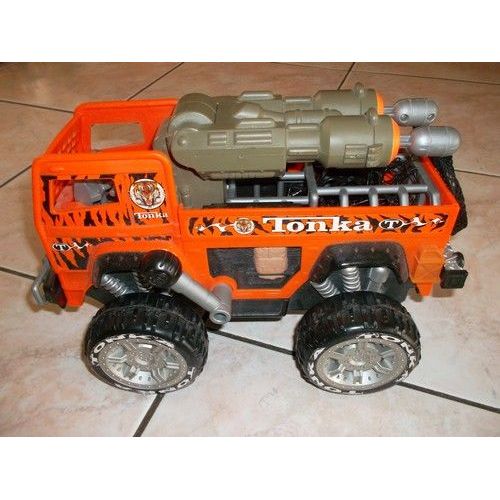 Camion Hasbro Tanka Avec  Lanceur De Filet