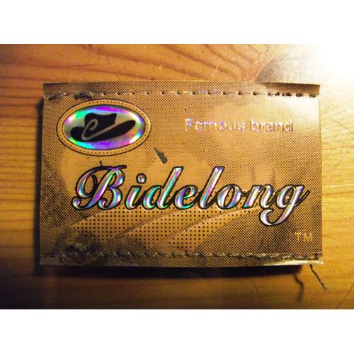 Insigne En Cuir Famous Brand Bidelong