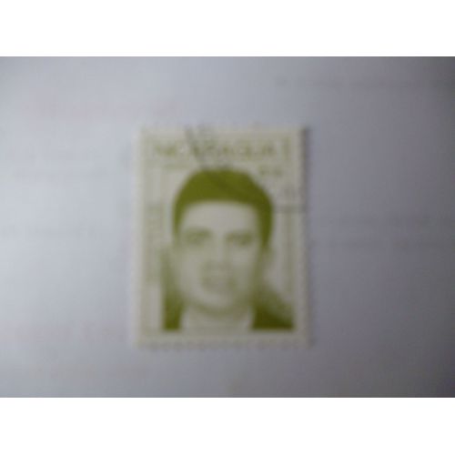 Lot De 4 Timbres :"Nicaragua :Héros Et Martyrs De La Révolution".1988.