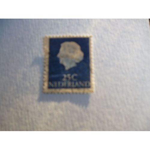 Timbre "Nederland :La Reine 25 C".