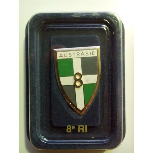 Insigne De Poitrine 8e Ri