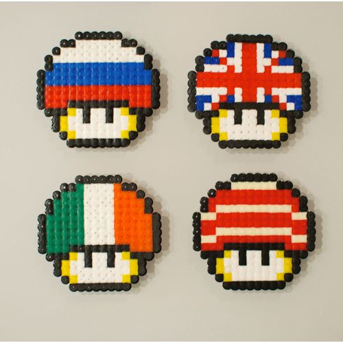 Lot Figurines Champis Toad Super Mario Nintendo / Drapeaux / Hama