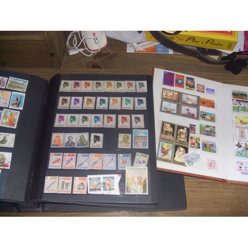 Nombreux Timbres De Tout Les Continent De 1904 A Aujourd'hui Dont Certain Rare