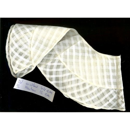 Col Ancien Volanté Fantaisie : Encolure 56 Cm  Hauteur 12 Cm