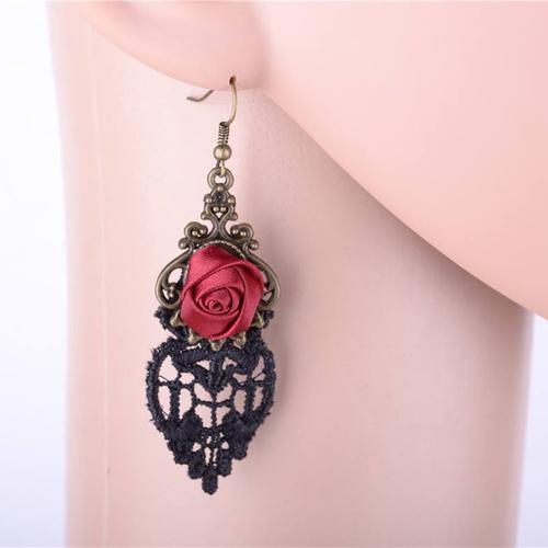 Boucles D'oreilles Piercing Fleurs Roses Métal Dentelle Noire Style Rétro Vintage Gothique Victorien Original Tendance Black Sugar Cosplay Déguisements Boutique Paris