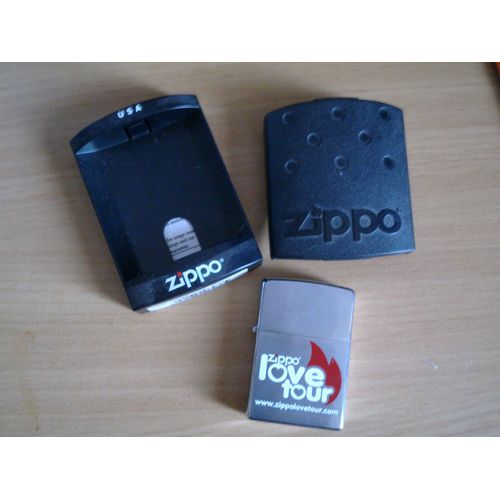Briquet Zippo Love Tour