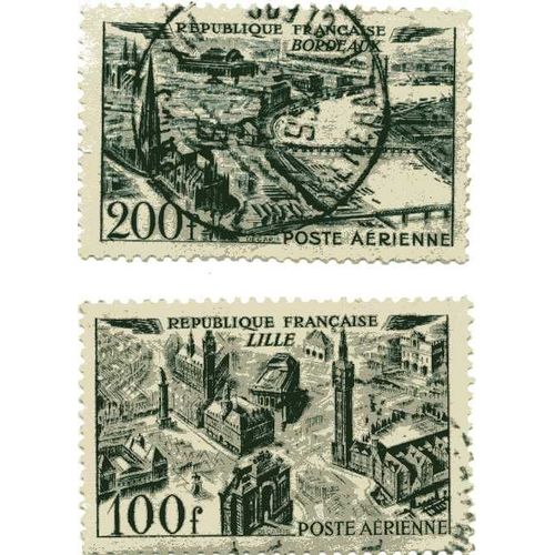 Lot De 2 Timbres Poste Aérienne N° 24, Lille Stylisé Et N° 25, Bordeaux Stylisé, Oblitéré