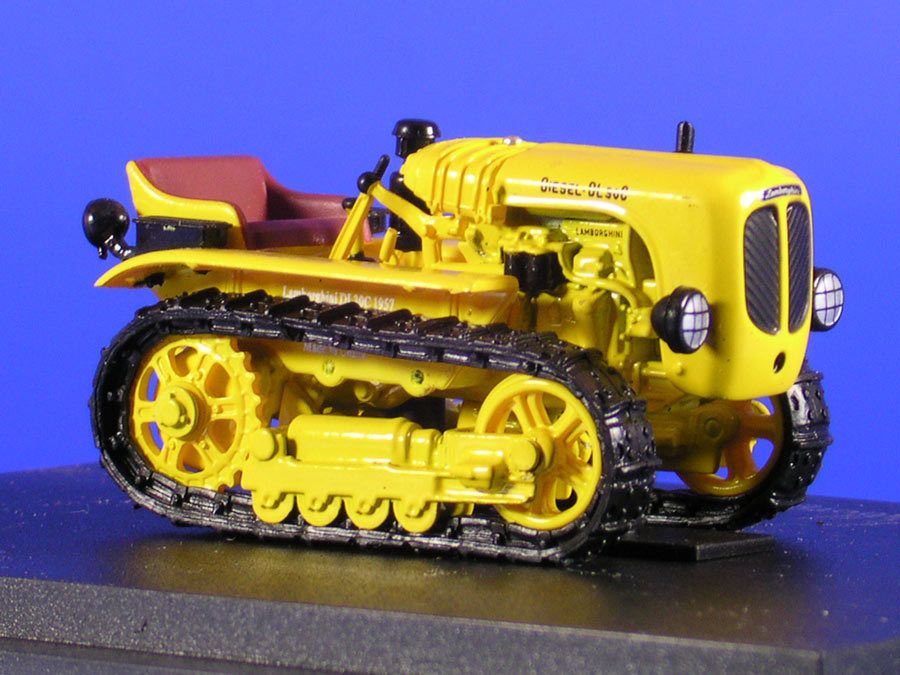 The 1/43 Lamborghini Tractor DL 30C from Universal Hobbies