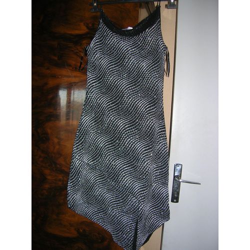 Robe De Soirée À Fines Bretelles Xanaka Taille 40/42.