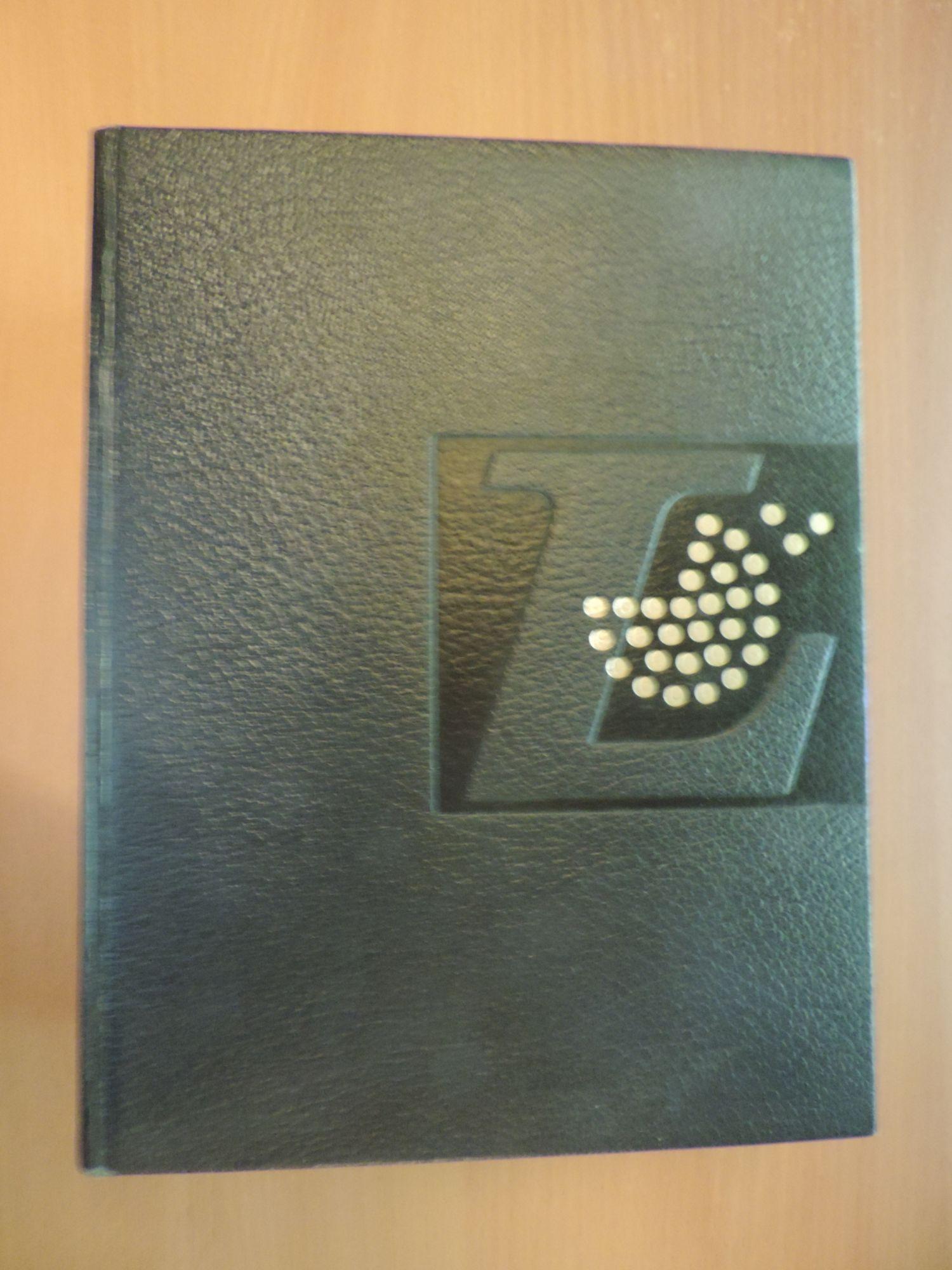 Petit Larousse en couleurs 1973 - Dictionnaire et référence | Rakuten