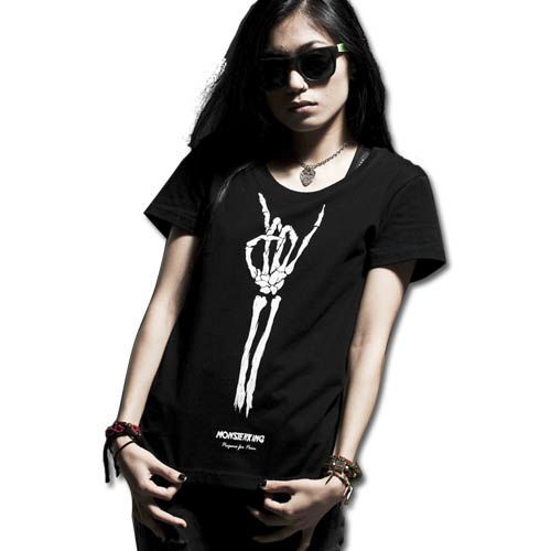 T-Shirt Chemise Haut Top Manches Courtes Squelette Os Bras Rock Punk Gothique Métal Signe Des Cornes Black Sugar Boutique Mode Cosplay Déguisements Paris