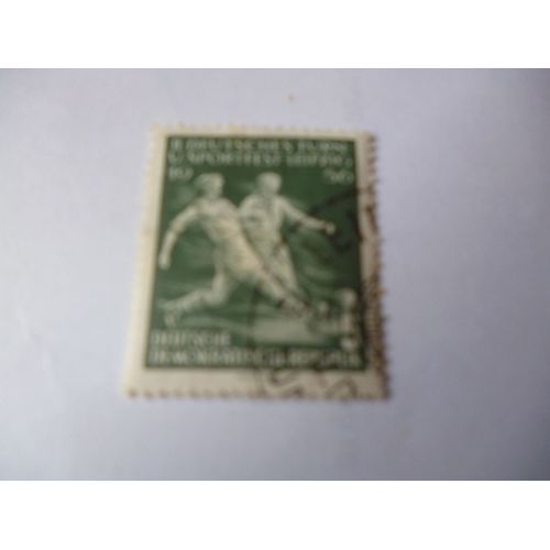 Timbre "République Démocratique D'allemagne : 2 Ème Fête Du Sport Et De Gymnastique De Leipzig 1956:Football"
