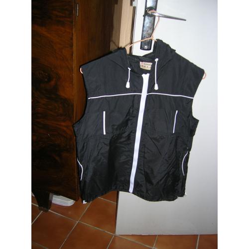 Gilet Casual Wear À Capuche Taille 40 Polyamide 100% Doublure 100% Polyester.