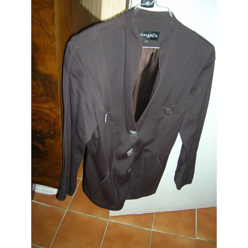 Veste Tony Lamarca Taille 40 Polyamide 33% Coton 30% Polyester 29% Elasthanne 8%.