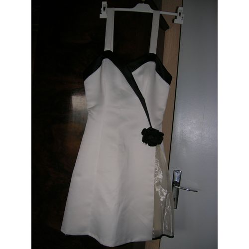 Robe Doublée De Soirée Équateur Taille 2 Polyester 100% Doublure 100% Acetate.