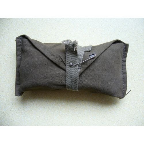 Trousse Militaire Insigne+Ècussons+Èpaulettes