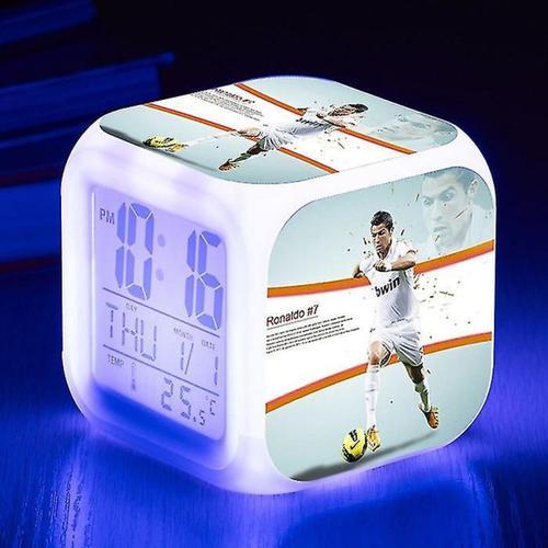 Réveil football Ronaldo avec écran LED créatif : petit et élégant