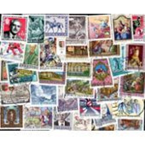 Autriche 300 Timbres Differents