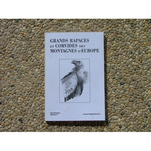 Grands Rapaces Et Corvidés Des Montagnes D'europe