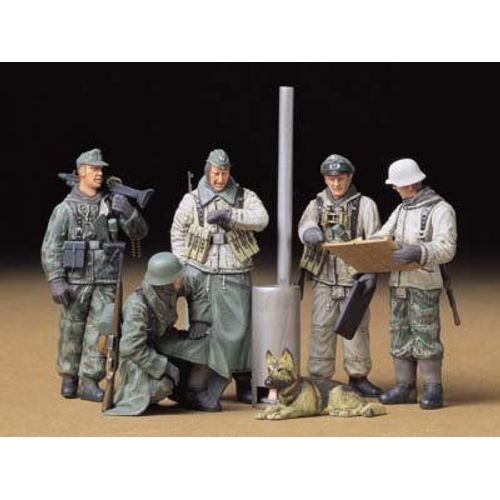 Tamiya - 35212 - Maquette - Soldats Allemands Au Rapport - Echelle 1:35-Tamiya