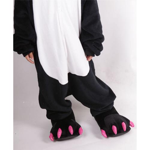 Chaussures Chaussons Kigurumi Noir Panda Griffes Pattes Mignon Kawaii Enfants Adultes Taille Unique Peluche Confort Original Convention Anime Manga Cocooning Black Sugar Déguisements Cosplay Paris