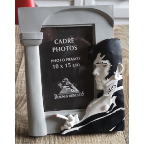 cadre CORTO MALTESSE POUR PHOTOS 10 X 15 CM