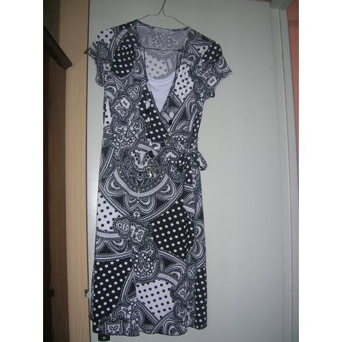 Robe Tout Simplement Taille S 95%Polyester 5% Elasthanne.