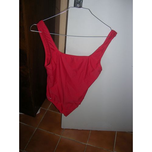 Maillot De Bain Décathlon Taille L.